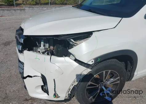 2018 Toyota Highlander Le Plus из США, поврежденный, VIN 5TDZZRFH1JS256189